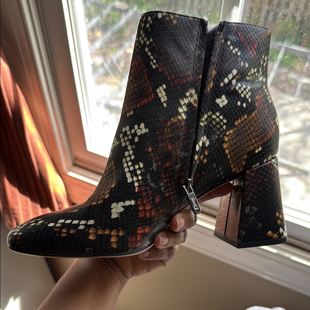 Circus Women's Black and Brown Ankle Boots
